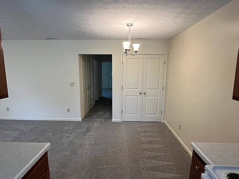 280 McGrain St #9 — Photo 15