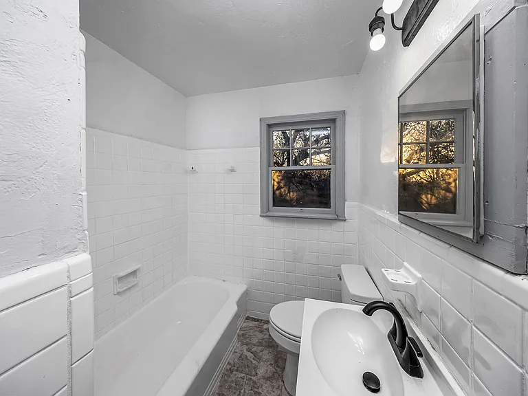 1414 NW 23rd St — Photo 13