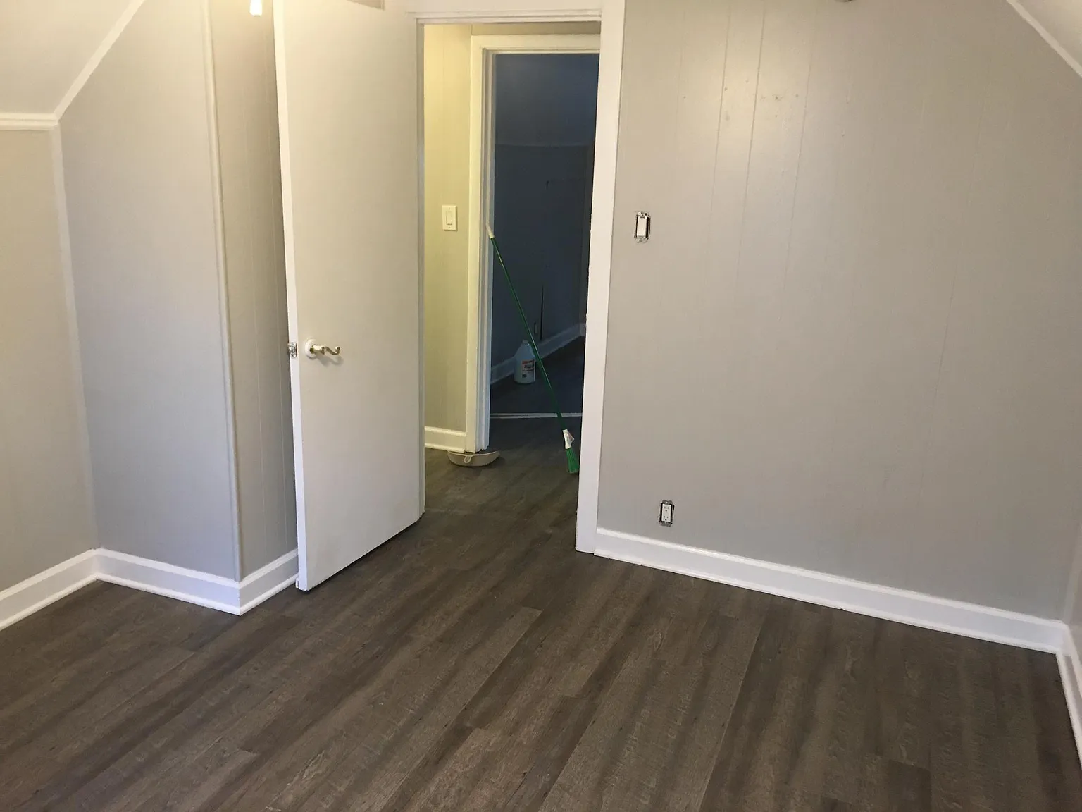14643 Millard Ave — Photo 4