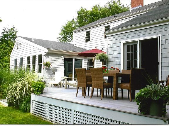 Connecting rear decks