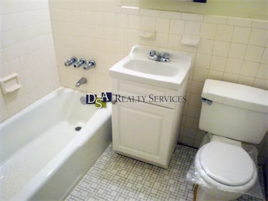 Rented by DSA Realty | media 30