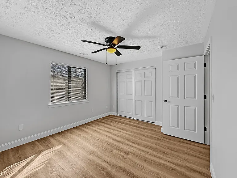 Springview Apartments — Photo 32