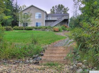 28 Manhattoes Dr, Athens, NY 12015