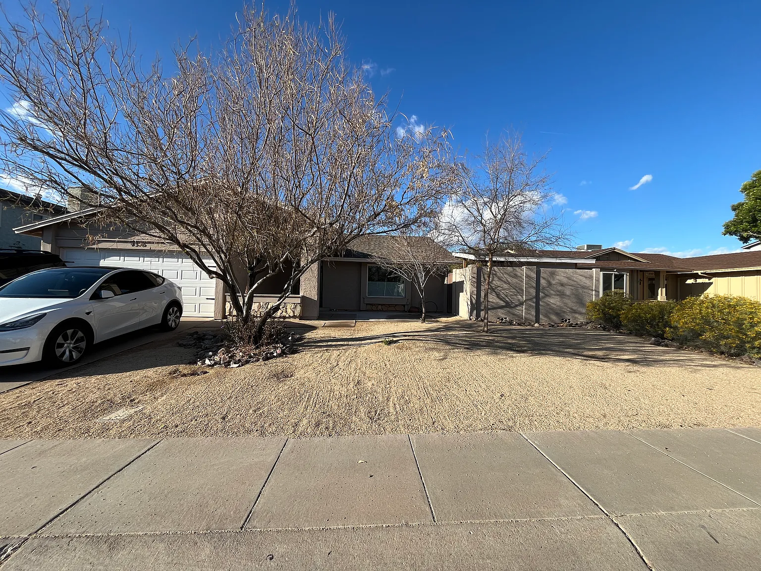 3 bed, 2000 sqft, $2,785 — Photo 1