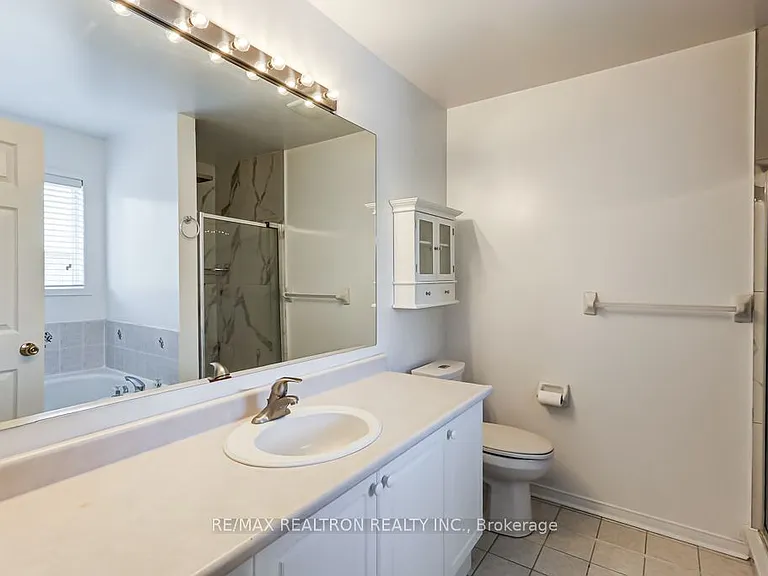 20 Raintree Dr — Photo 24