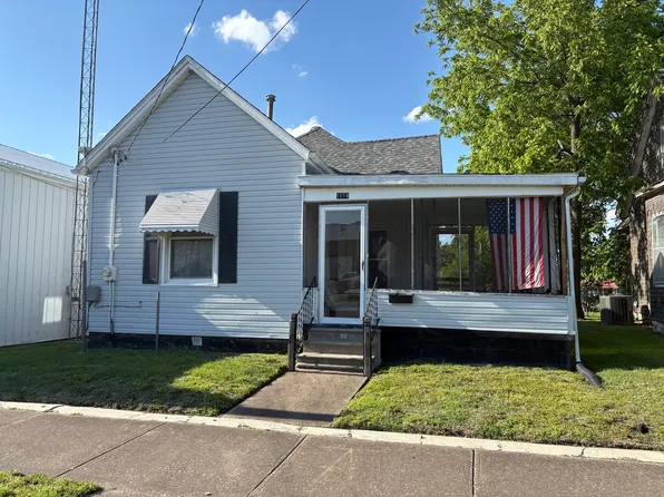 1614 Pine St, Murphysboro, IL 62966