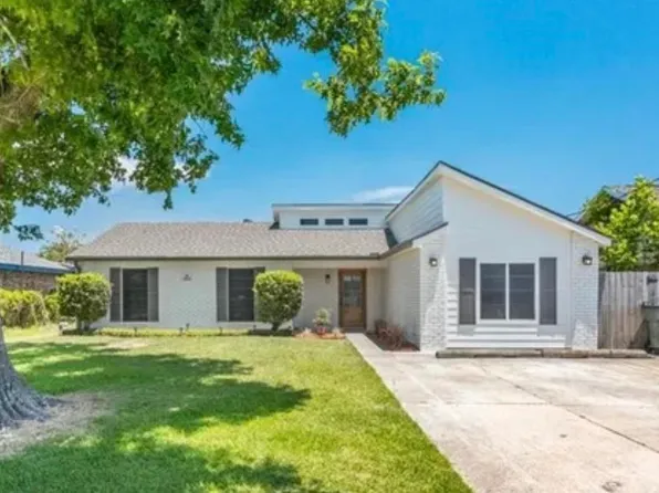 4033 W Briarfield St, Lake Charles, LA 70607