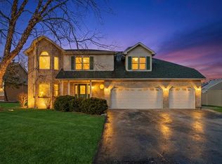 452 Pheasant Chase Dr, Bolingbrook, IL 60490