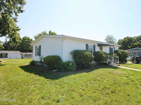 4th image of 643 Dede Drive