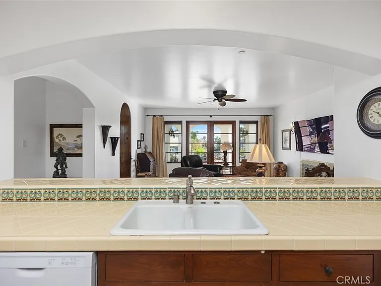 240 Avenida Rosa #B — Photo 19