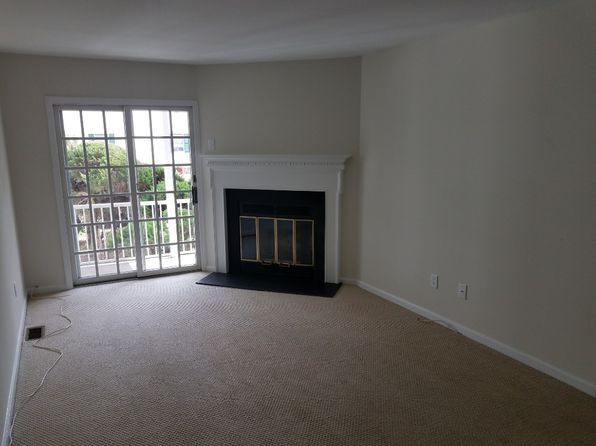 73 Smithfield Ct
