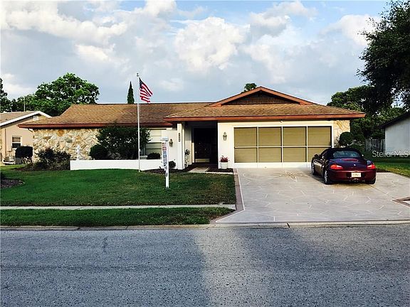 2nd image of 7608 Lakeside Woodlands Dr