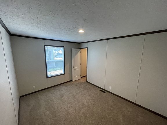5th image of 516 Courtland Ln #664