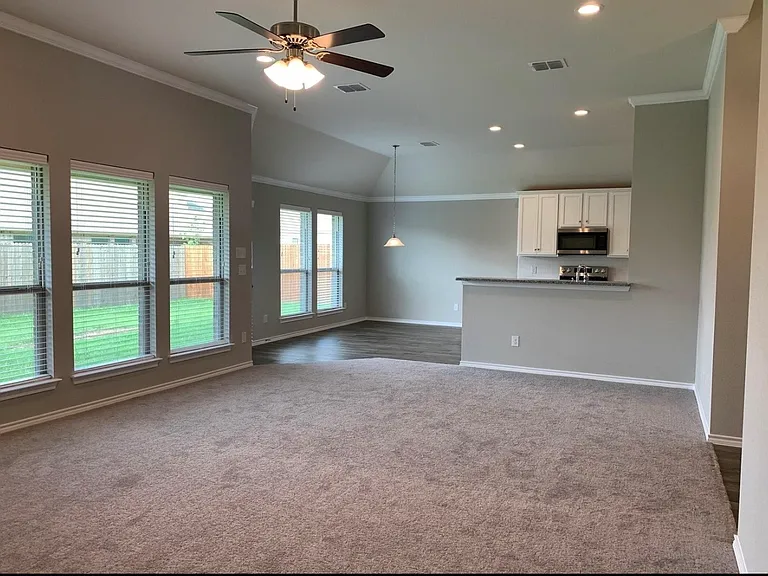 1925 Green Terrace Dr — Photo 11