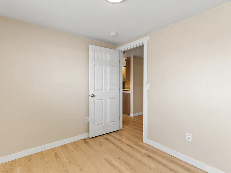 728 Walnut St — Photo 16