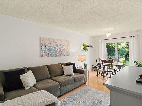 5th image of 24 Garden Ave