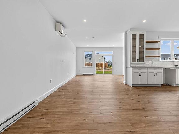 5th image of 52 Brianna Dr