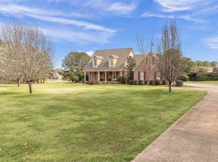 105 Cherry Bluff Dr, Madison, MS 39110