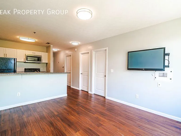 250 Chittenden Ave — Photo 81