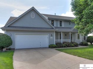 16121 Washington Cir, Omaha, NE 68135