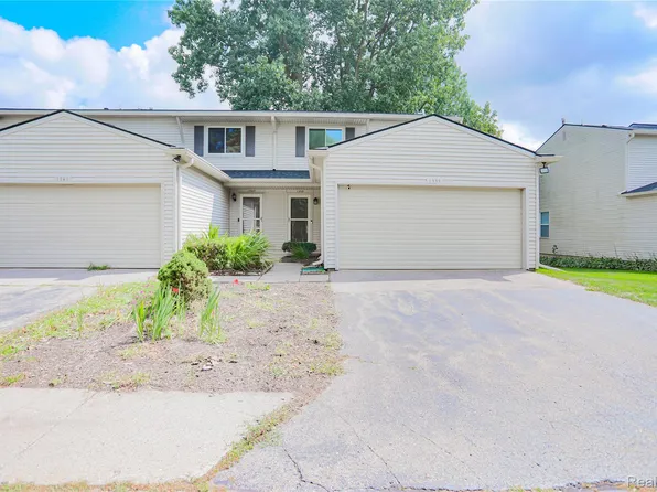 1355 Lochaven Rd, Waterford, MI 48327