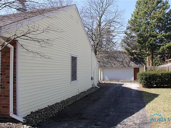 4th image of 4931 Brinthaven Dr