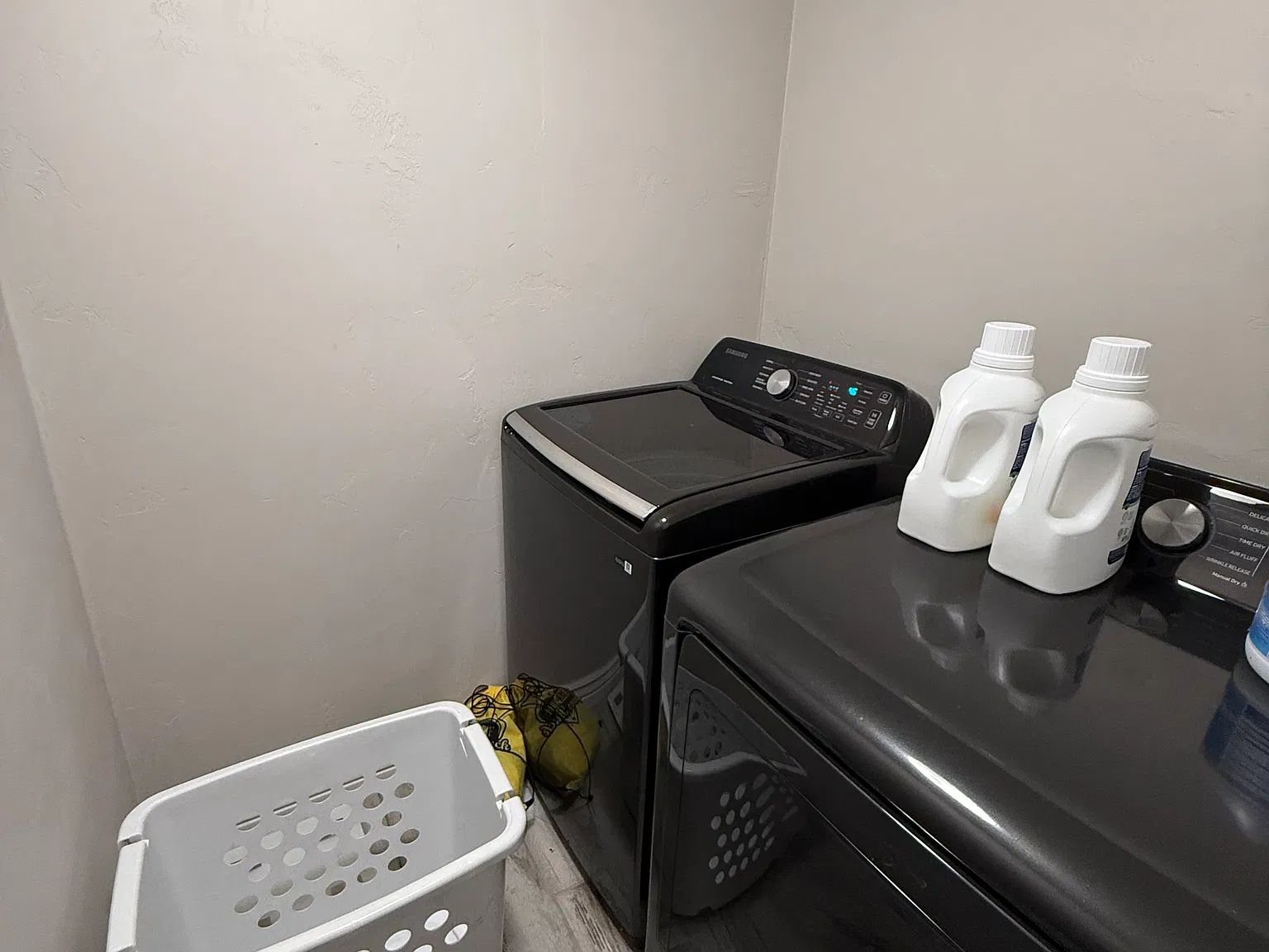 3 bed, 2200 sqft, $2,150 — Photo 4