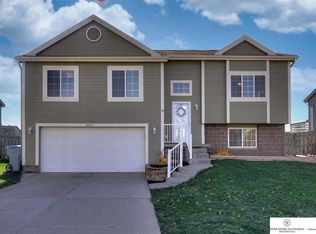 20939 Birch St, Gretna, NE 68028