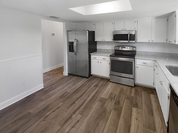 2nd image of 9803 Tattersall Ave #4