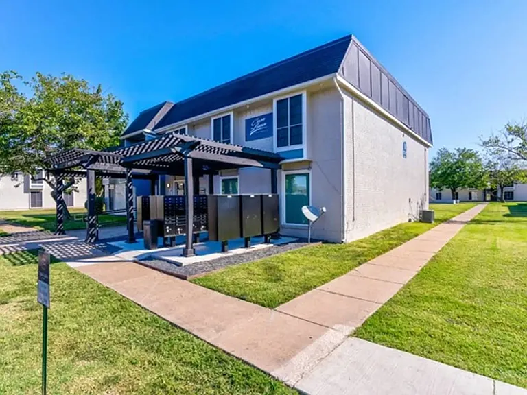 Casa Luna Apartments — Photo 11