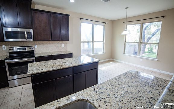 5th image of 535 Roamer Park