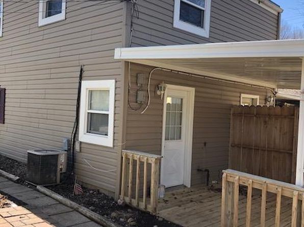 6 E Maple St #B