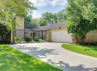 2103 Cherry Bend Dr, Houston, TX 77077