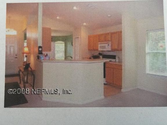 3rd image of 992 Buttercup Dr