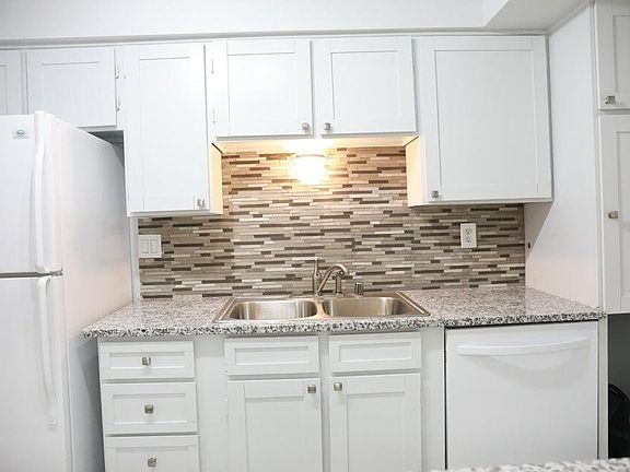 3rd image of 3861 Montgomery Blvd NE APT 1424