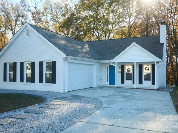 2907 Ashe Croft Dr, Indian Trail, NC 28079