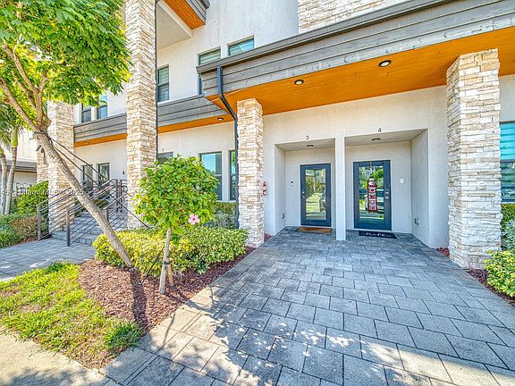 3rd image of 10467 NW 82nd St #3