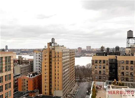 Sold by Warburg | media 12