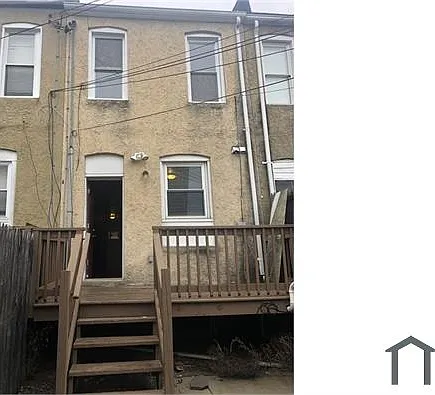 1205 W Ostend St — Photo 36