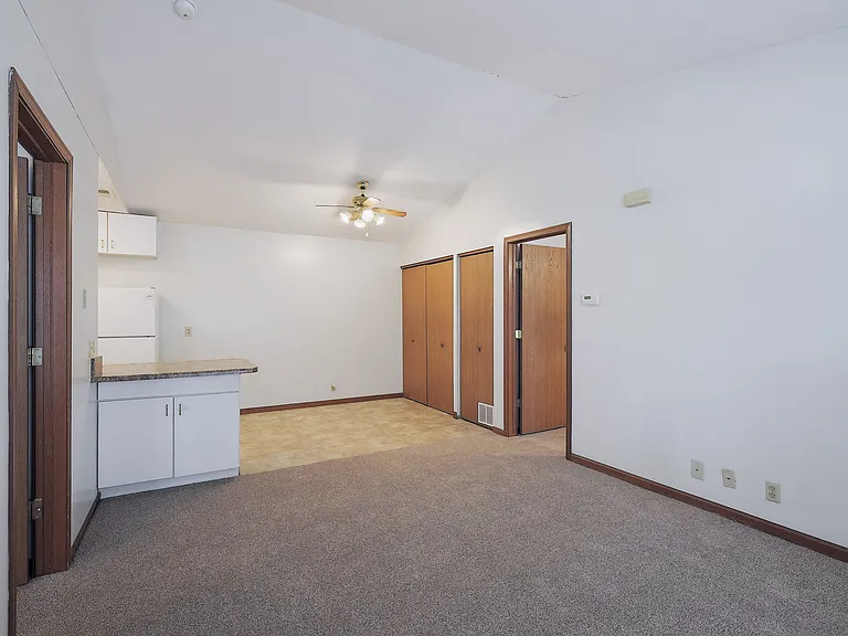 2221 S Street — Photo 24