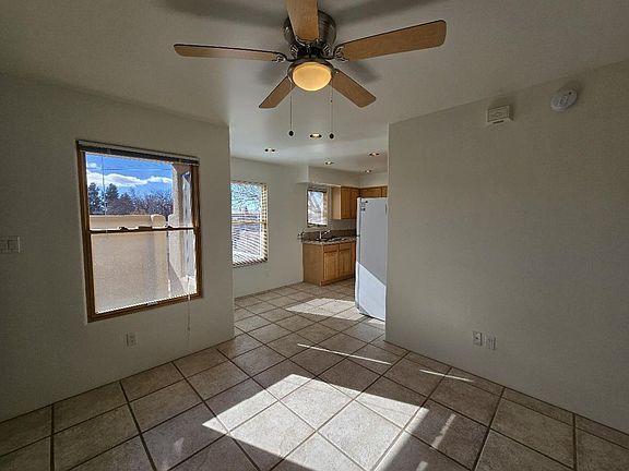 3rd image of 813 Calle Anaya S APT A