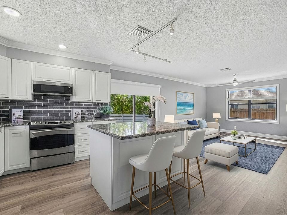 1st image of 324 W Pine Street #11