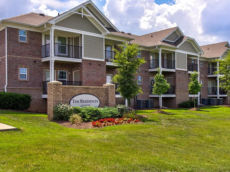 Residences of Gallatin — Photo 25