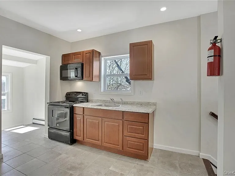 304 Tower Ave — Photo 5