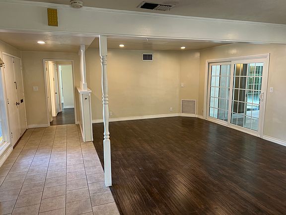 5th image of 301 N Harrington Dr