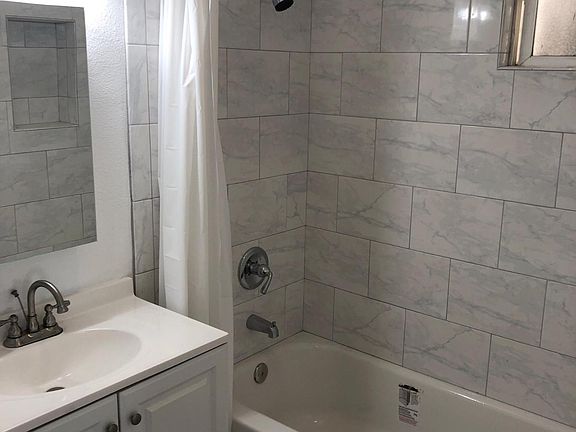 2nd image of 1132 N Loma Vista Dr