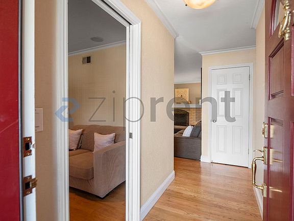 5th image of 1010 Teal Dr
