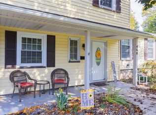 460 Shorecliff Dr, Rochester, NY 14612