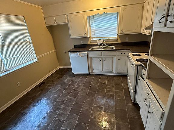 3rd image of 356 Pleasant Grove Rd