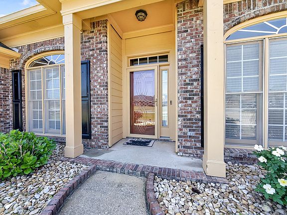 5th image of 5545 Chatham Woods Dr